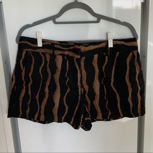 Black & brown waterfall dressy shorts